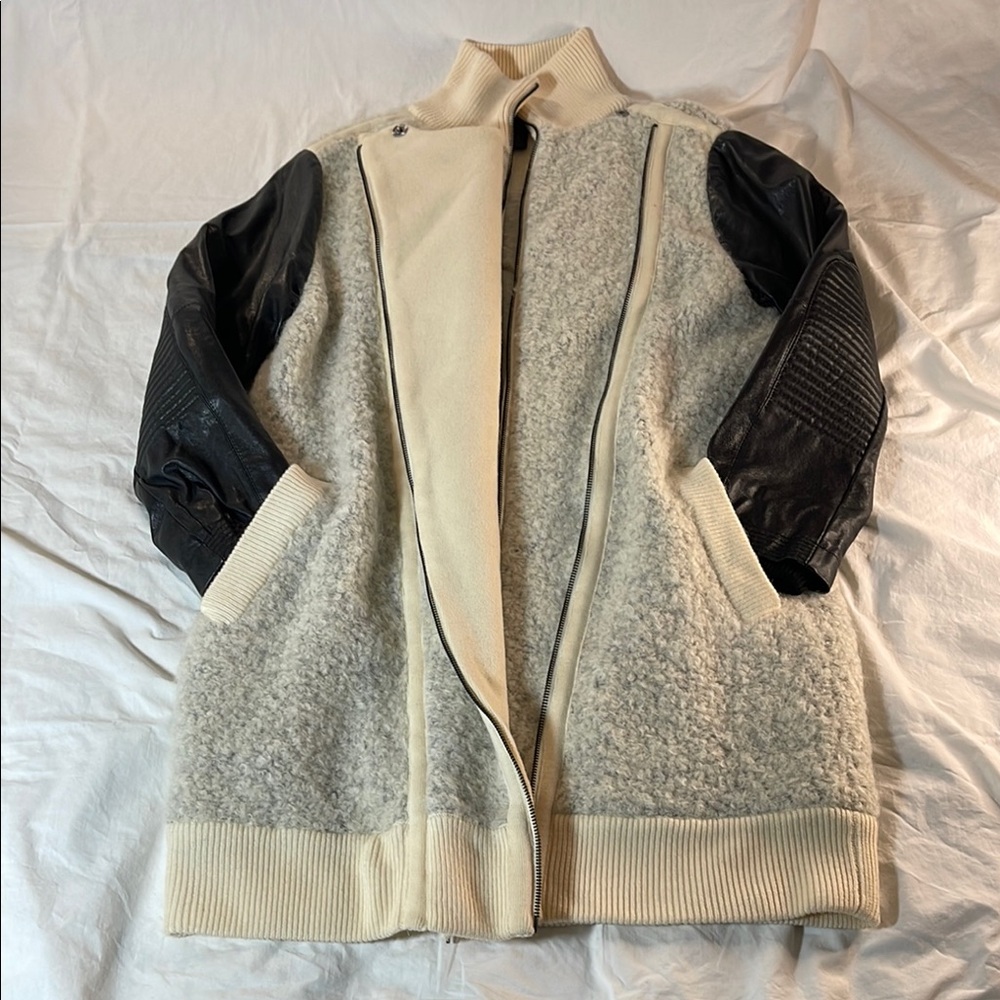 Marc By Marc Jacobs Beautiful Cream and Black Long Boucle Jacket - Picture 2 of 12